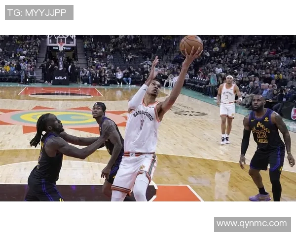 马刺加时苦战惜败湖人，詹姆斯绝杀终结连胜纪录
